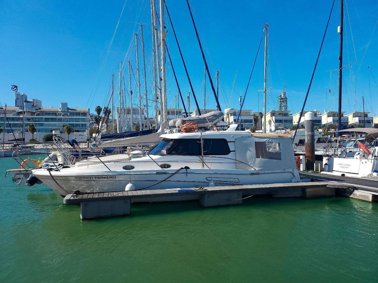 Private Yacht, We Love Our Guests リスボン エクステリア 写真